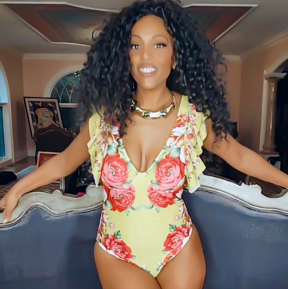 Callie Chartreuse: Red Peony Floral Print Ruffle Cap Sleeve Retro Swimsuit - Picture 6 of 17